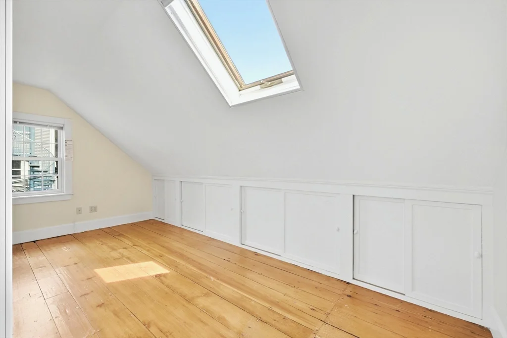 64 Pearl St, Charlestown