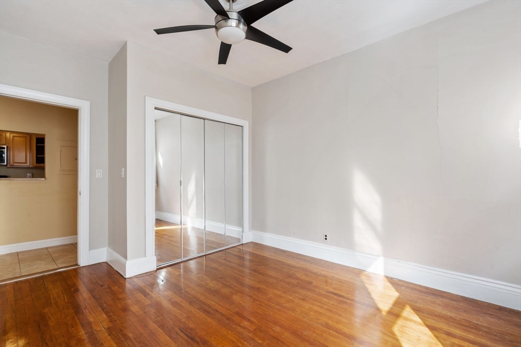 282 Newbury St, Back Bay