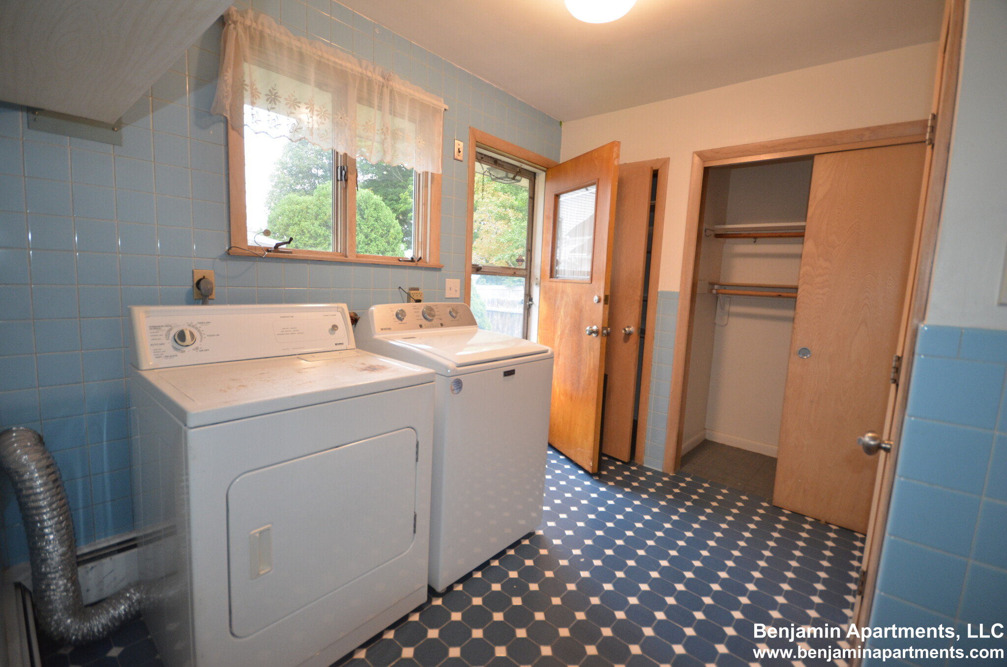 20 Mossdale Rd, Jamaica Plain