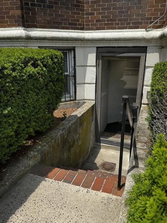 1641 Commonwealth Ave, Brighton
