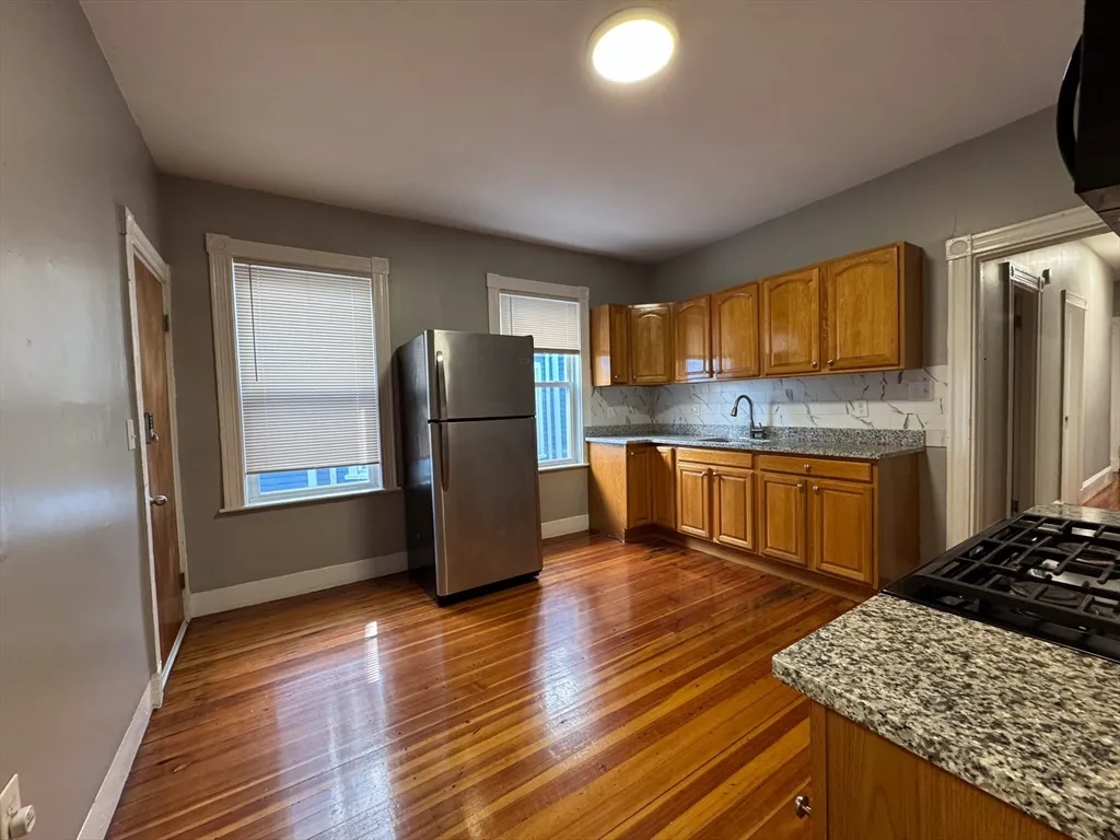 12 Dalrymple St, Jamaica Plain