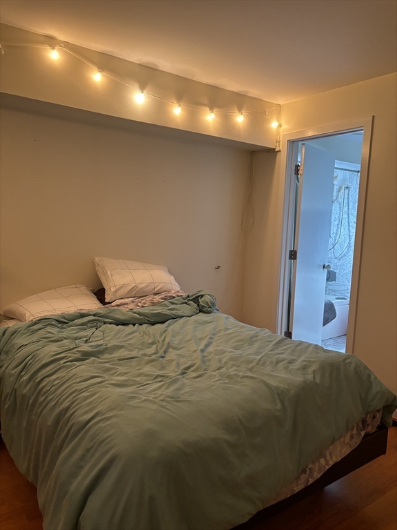 931 Massachusetts Ave, Mid-Cambridge