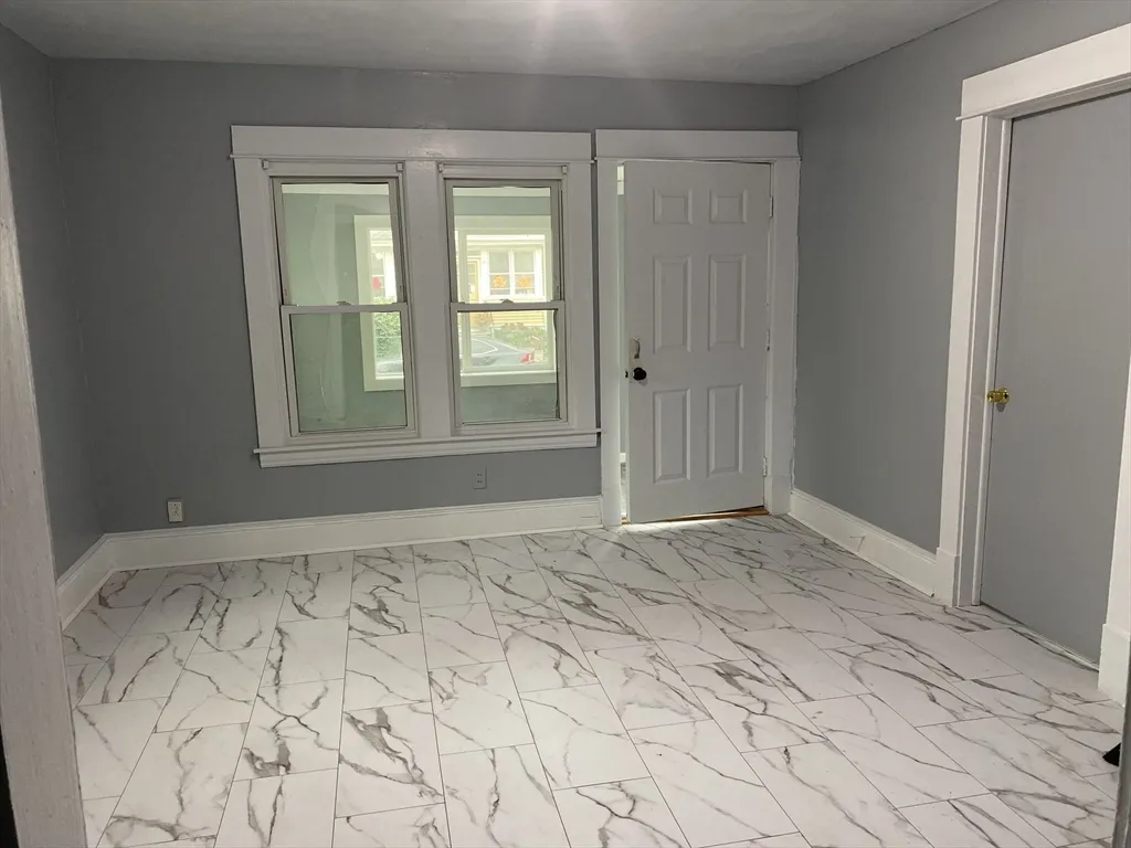 249 Commonwealth Ave, Springfield