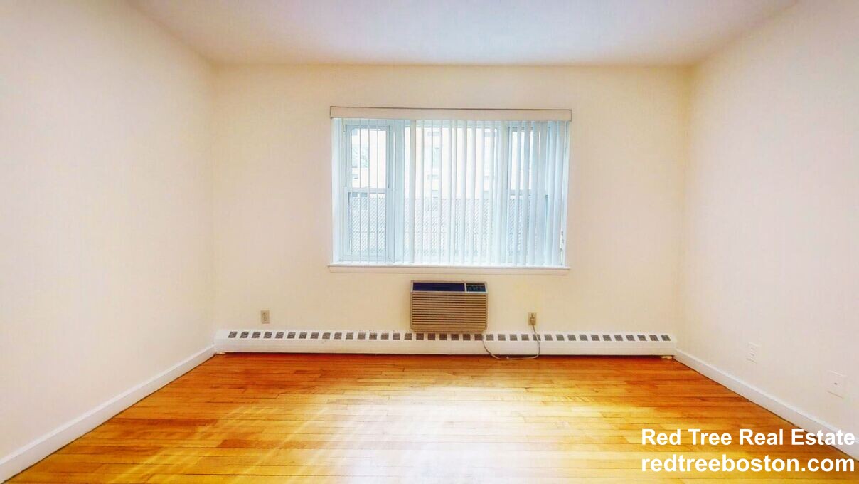 63 Parkman St, North Brookline