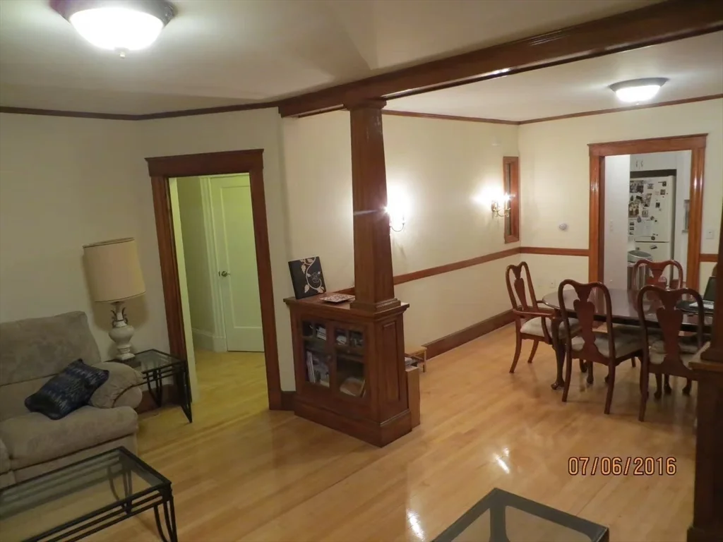 37 Spring St, Lexington