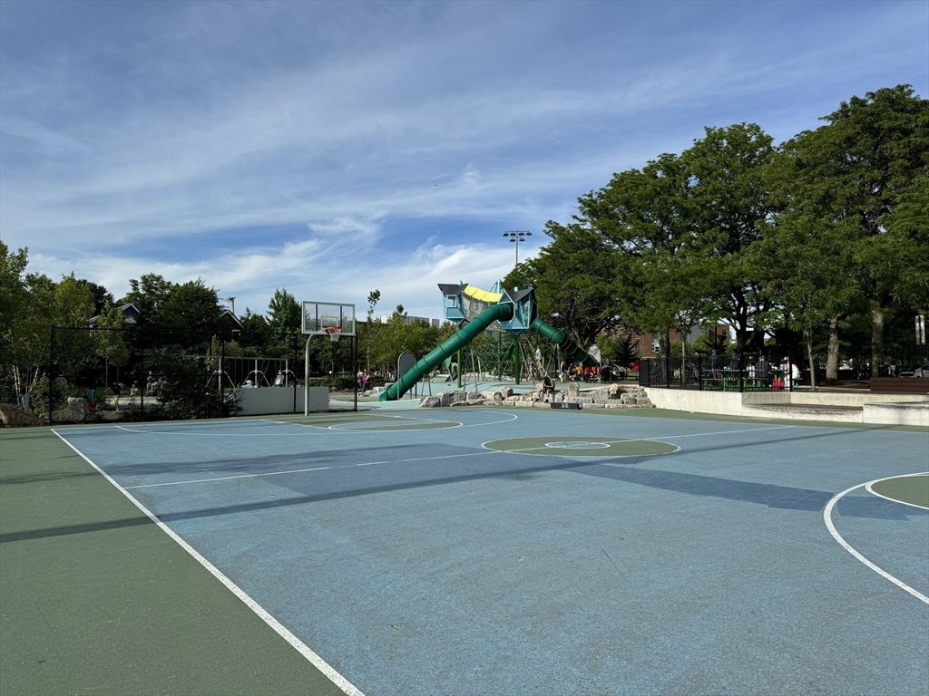 51 Dimick St, Somerville