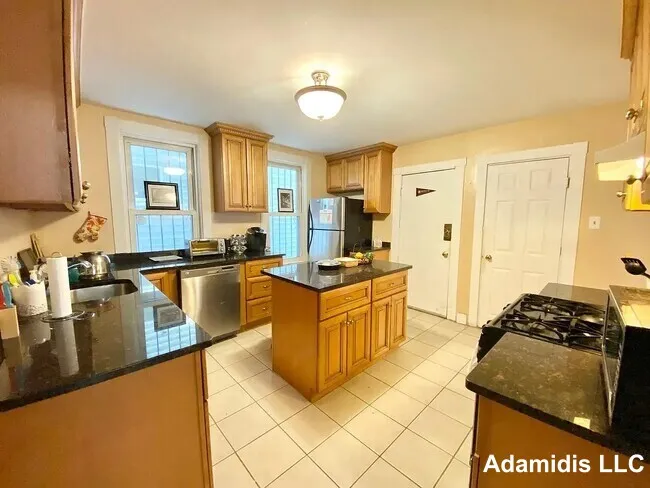 8 Eldora St, Mission Hill