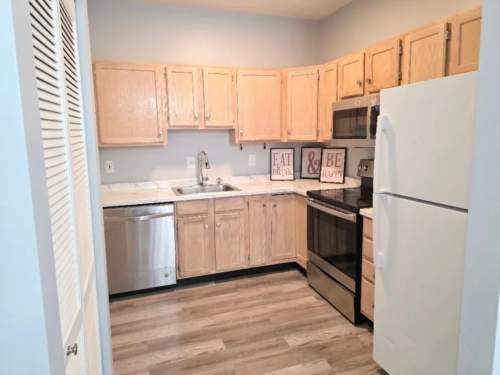 200 Falls Blvd, Quincy