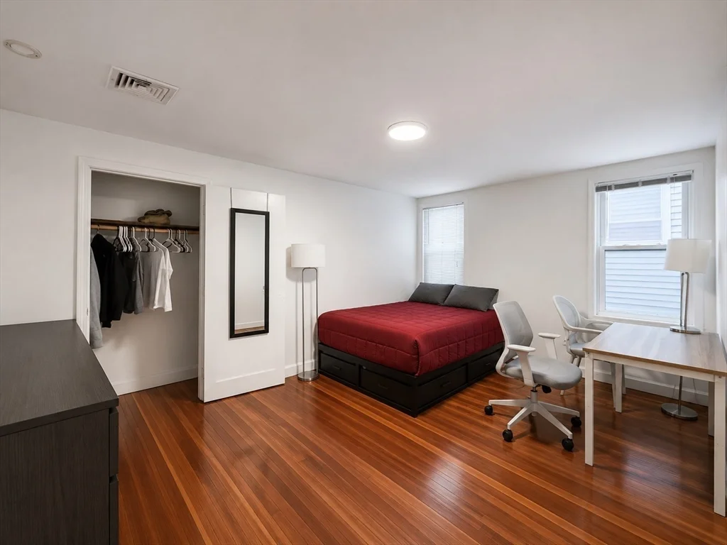 803 Boylston St, Brookline Hills
