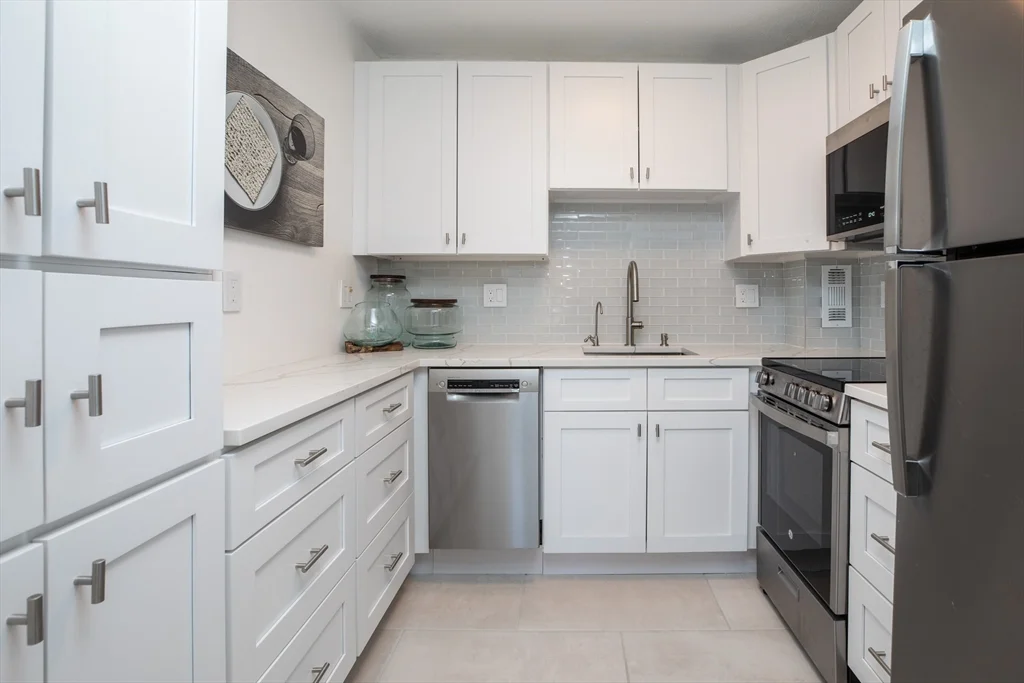 19 Winchester St, Coolidge Corner