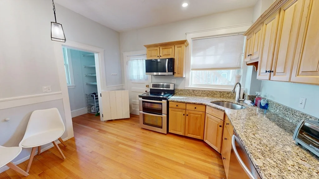 42 Englewood Ave, Brighton