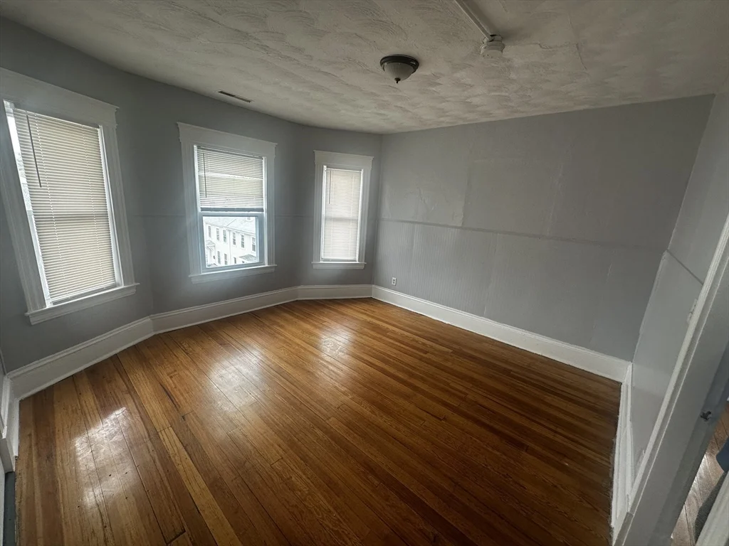 15 Dublin, Lowell