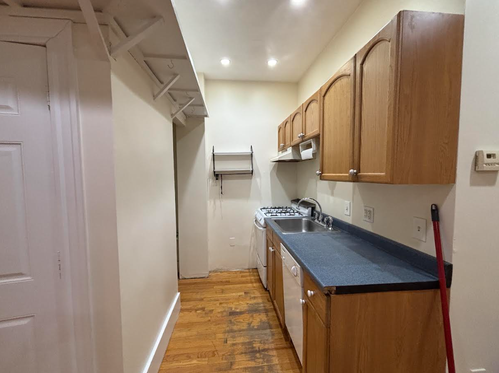 10 Homer Sq, Prospect Hill