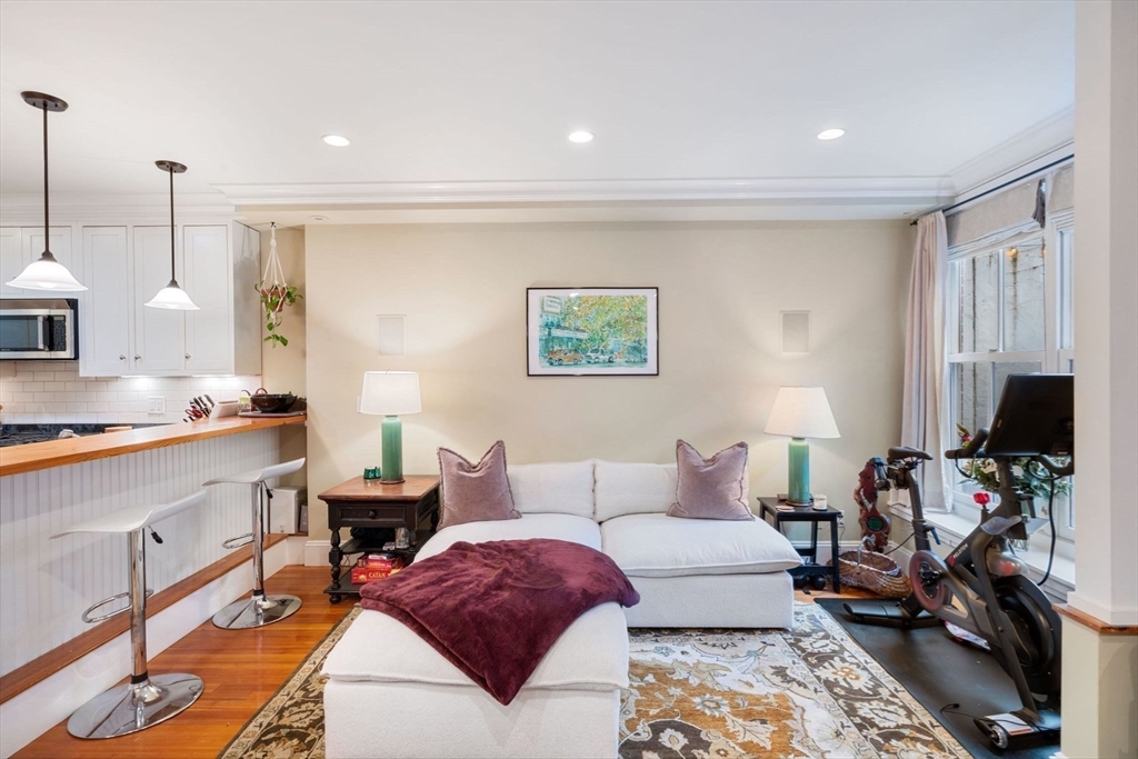 21 Cumberland St, Boston