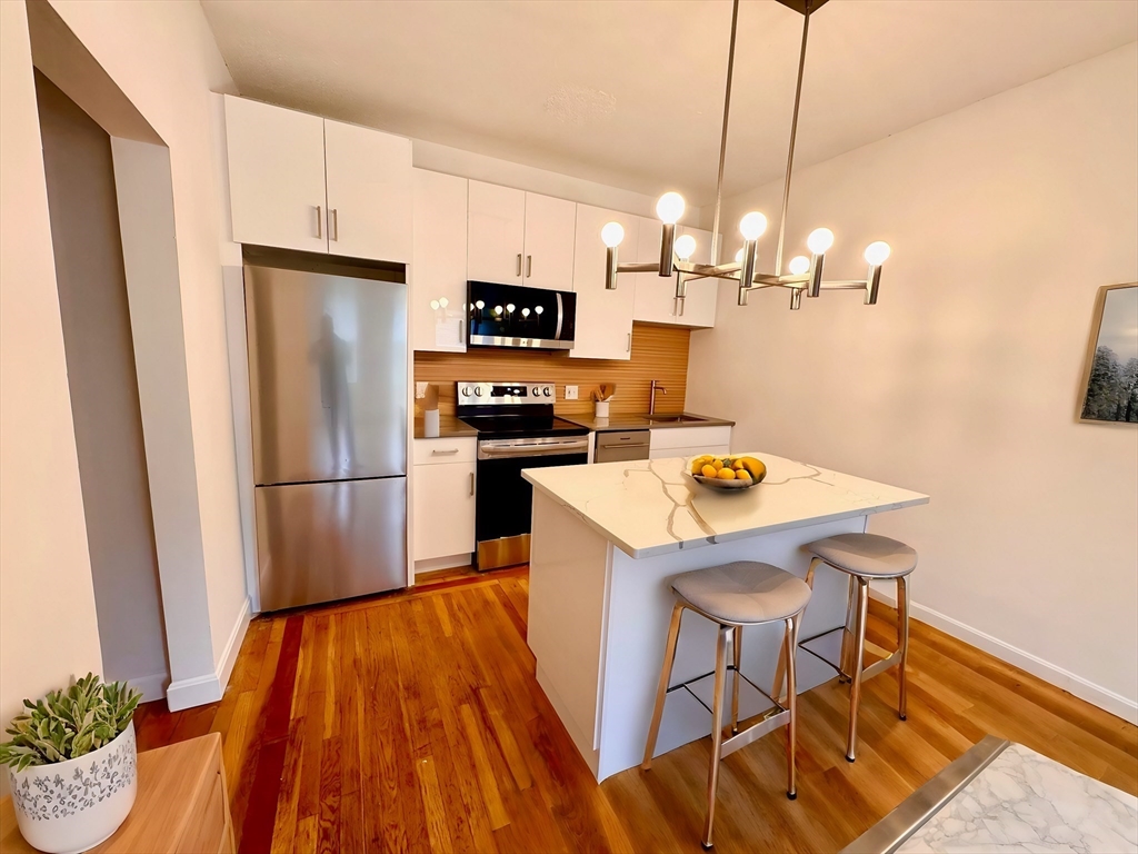 1880 Commonwealth Ave, Brighton