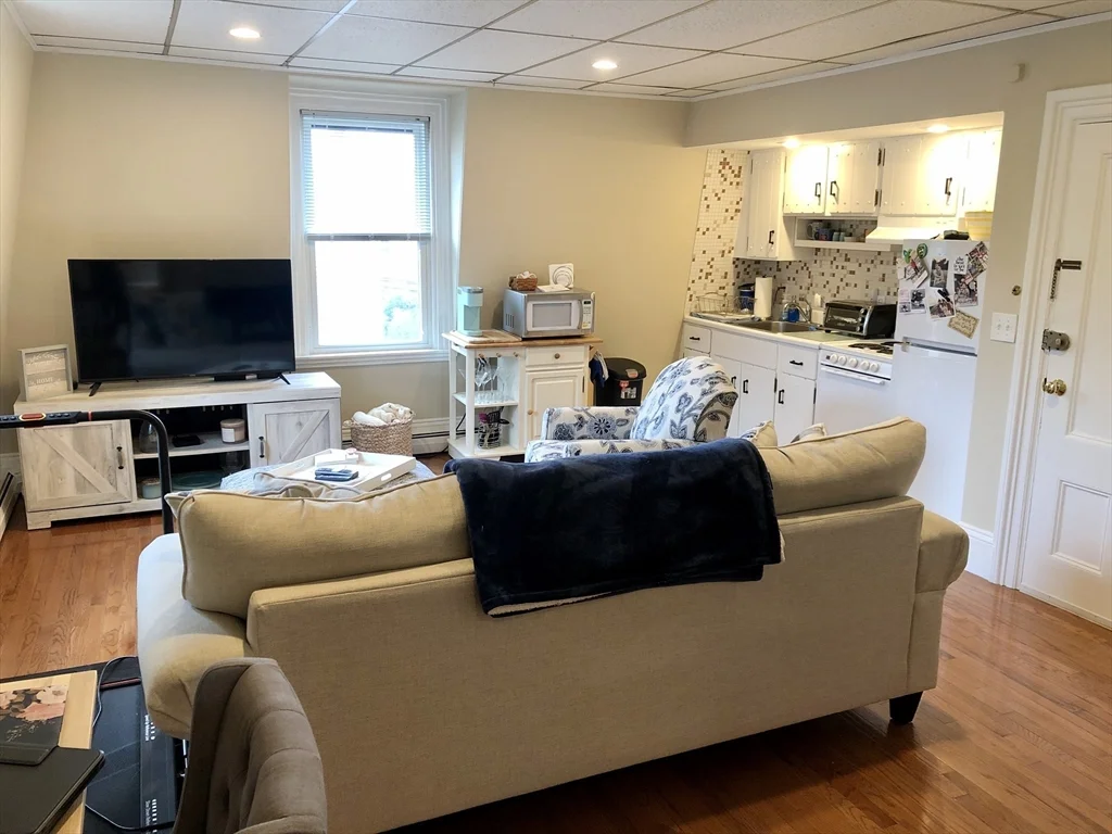 154 Central St, Magoun Square