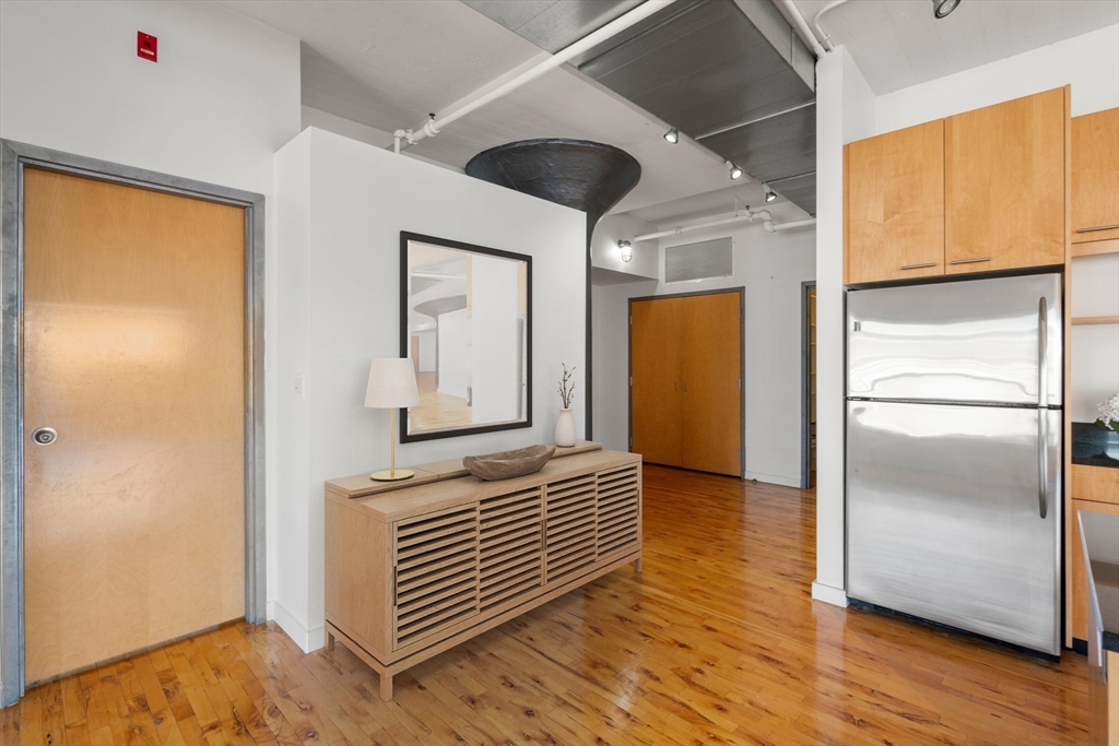 210 Lincoln St, Leather District