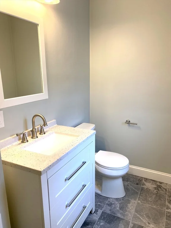 281 Belgrade Ave, Roslindale