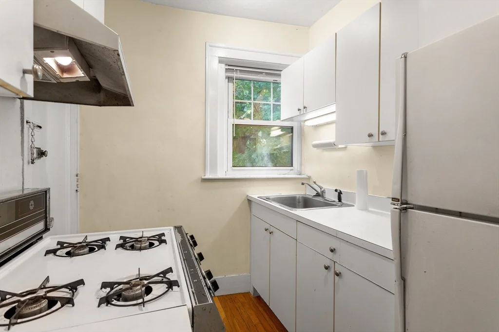 590 Washington St, Coolidge Corner