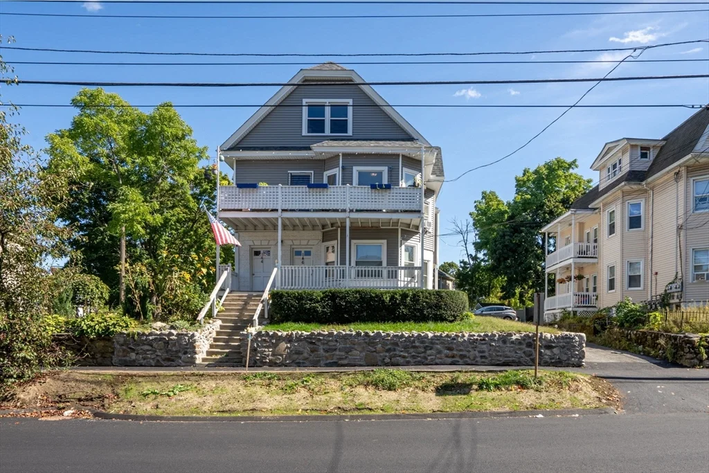 144 Waverly Rd, North Andover