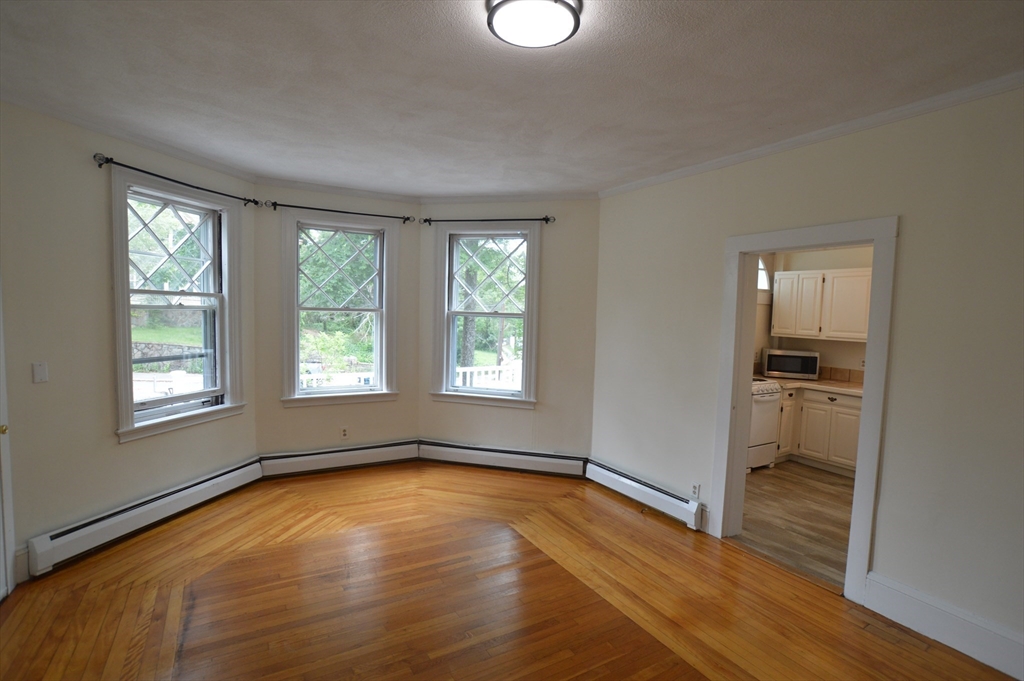 28 Columbus Ave, Beverly