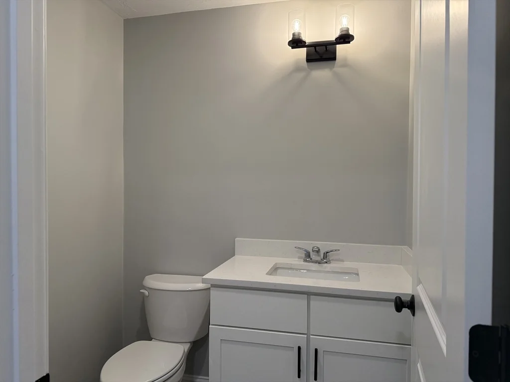 19 Kashmir's Way, Middleboro