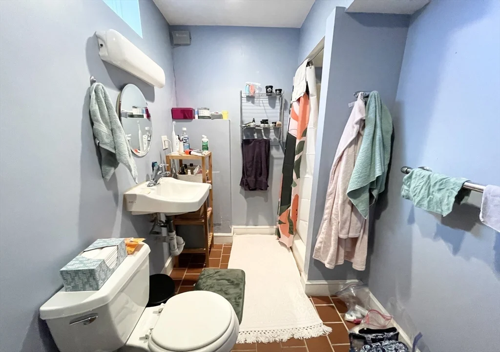 23 Iroquois, Mission Hill