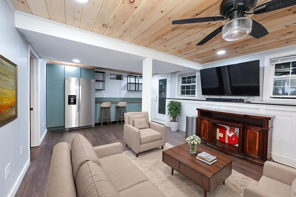 55 Glenrose Ave, Braintree