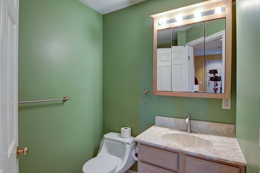 3 bed, 2 bath apartment for rent at 31 Westford St Unit 31, Quincy — photo 14 of 19