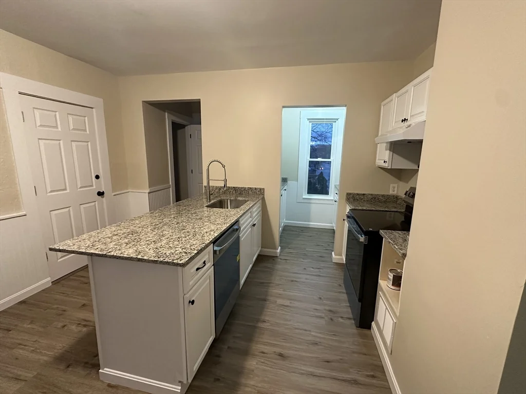 71 Flagg St, Clinton