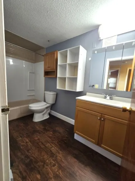 19 Chapman Ave, West Brookfield