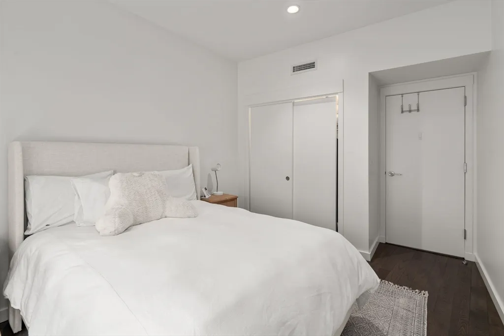 126 Salem, North End