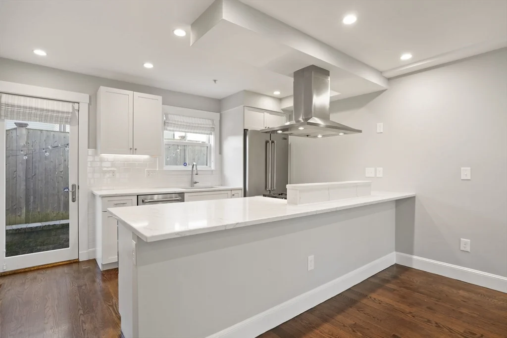 5 Atwood Sq, Jamaica Plain