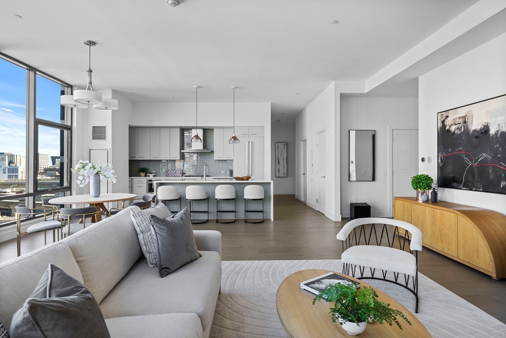 40 Traveler, South End