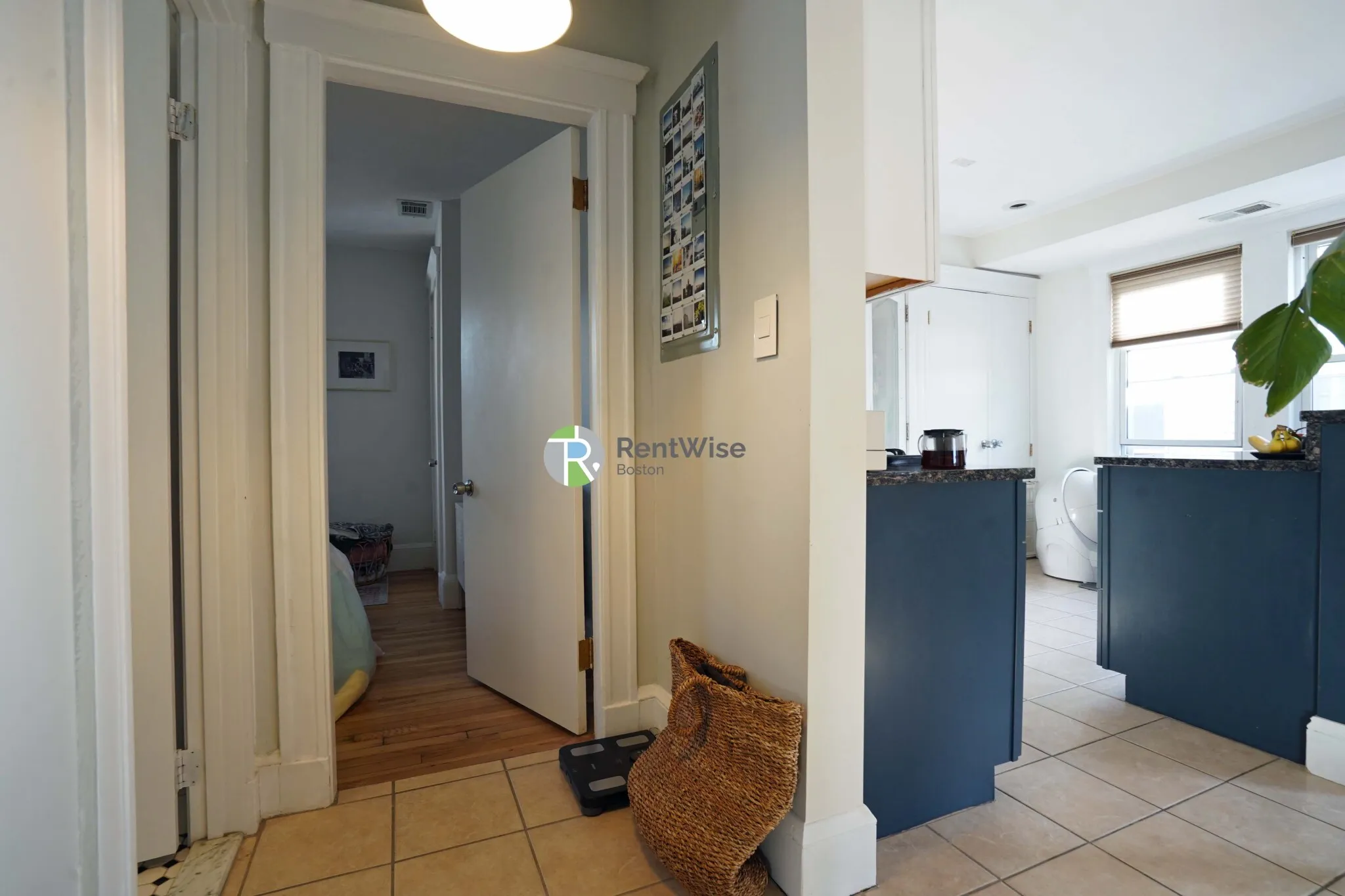 238 Hyde Park Ave, Jamaica Plain