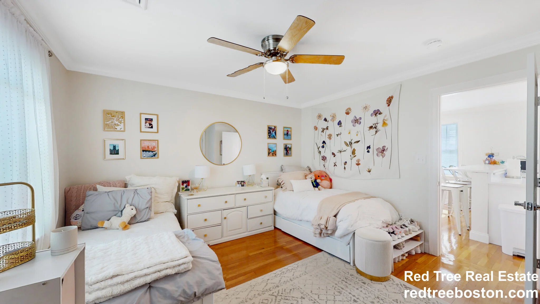 35 Crosby Rd, Chestnut Hill