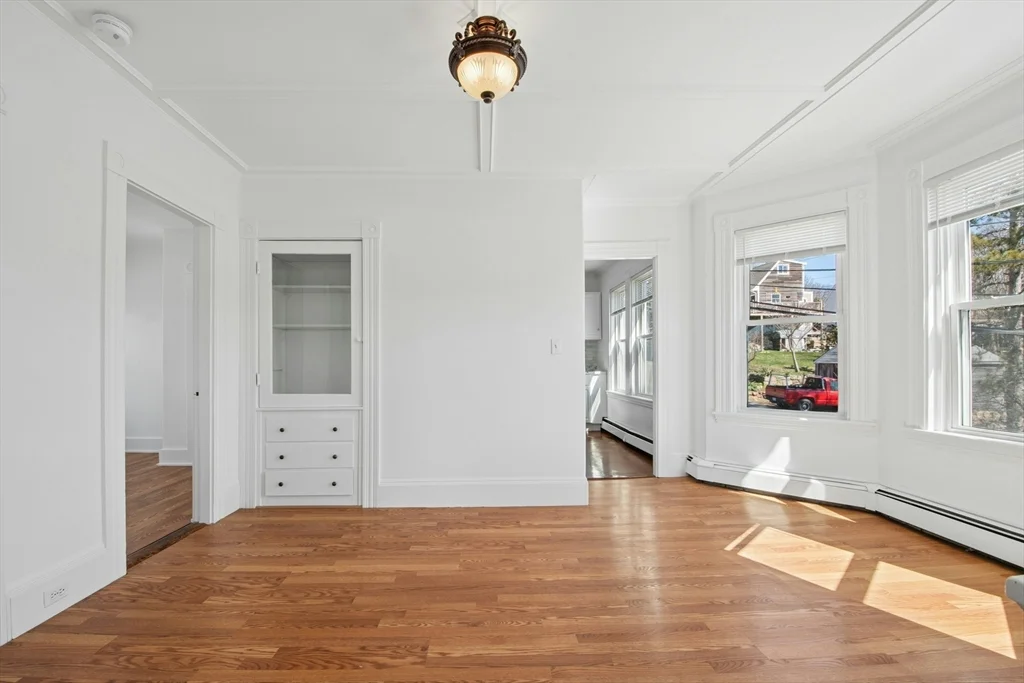 78 Grove St, Gloucester