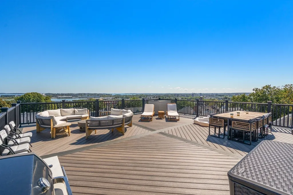 29 S Munroe Ter, Dorchester