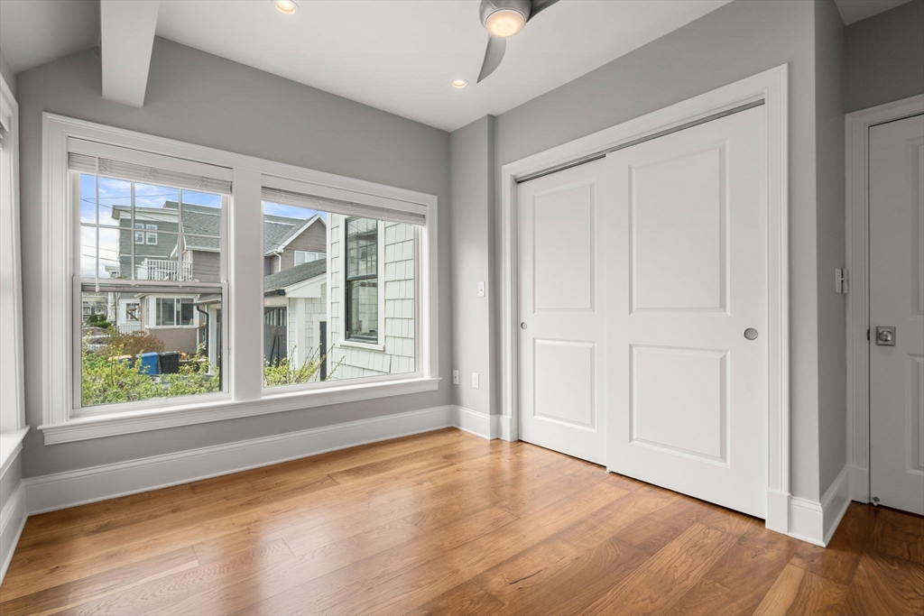 176 Winthrop Shore Dr, Winthrop