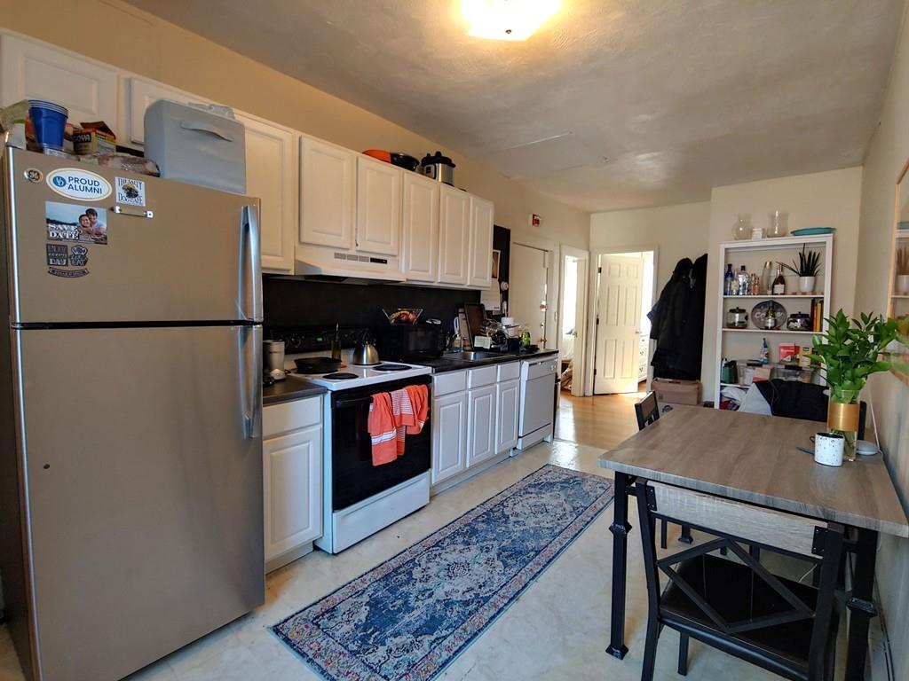 3 bed, 1 bath apartment for rent at 71 Phillips St Unit 4, Beacon Hill — photo 9 of 9