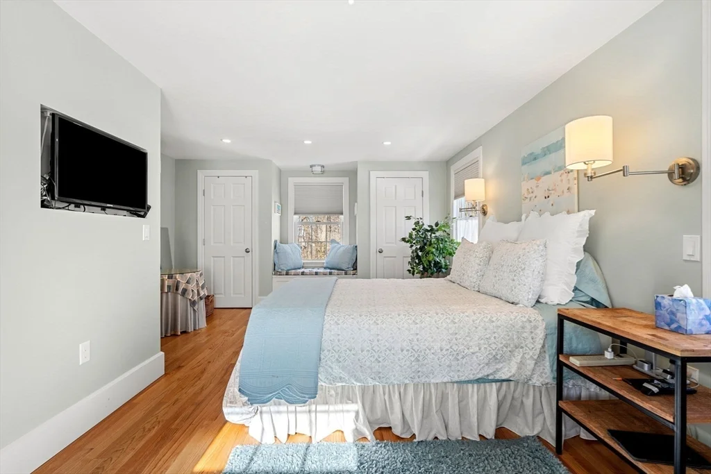 9 Brimblecomb, Marblehead