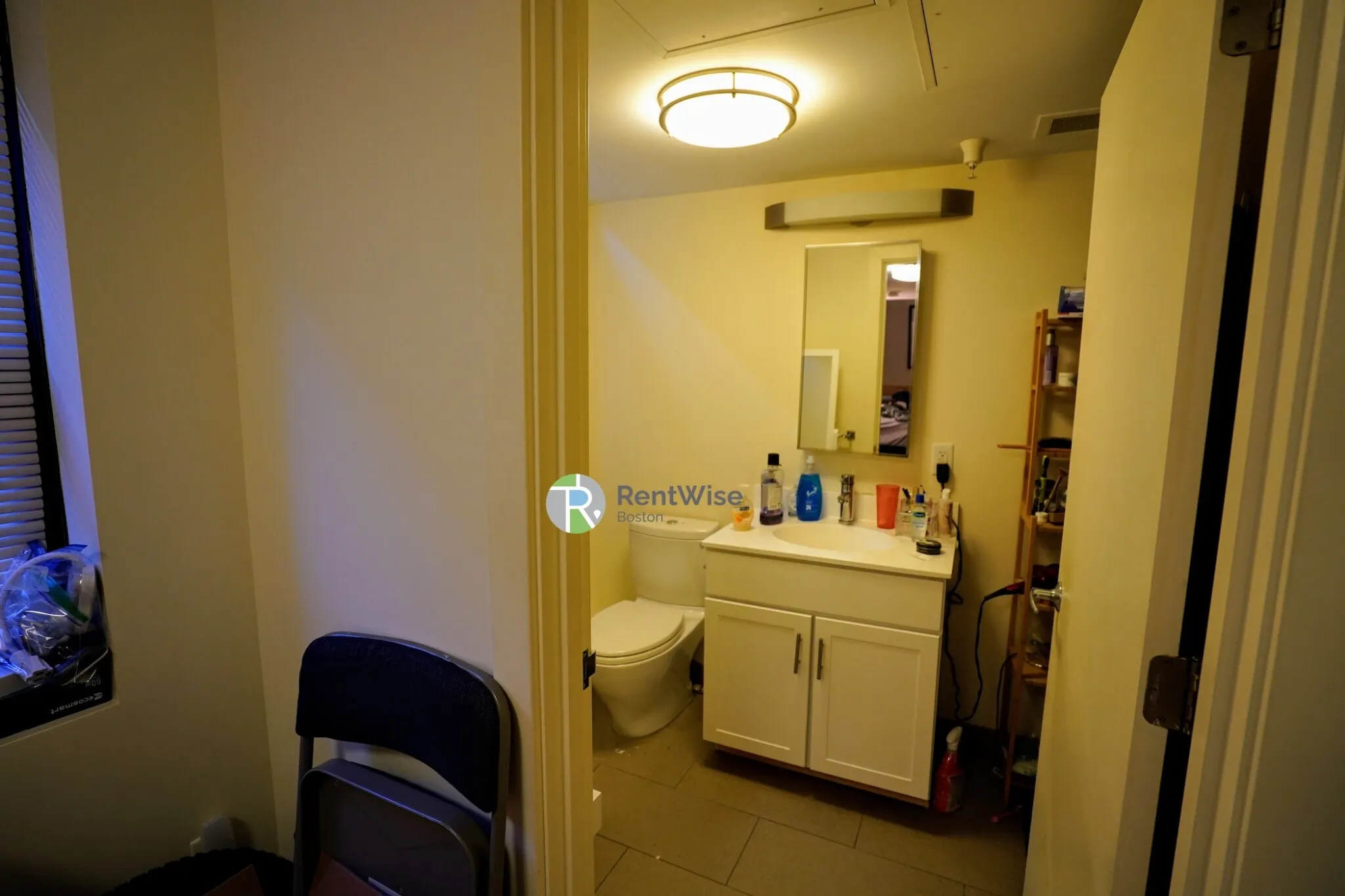 8 Winter St, Downtown