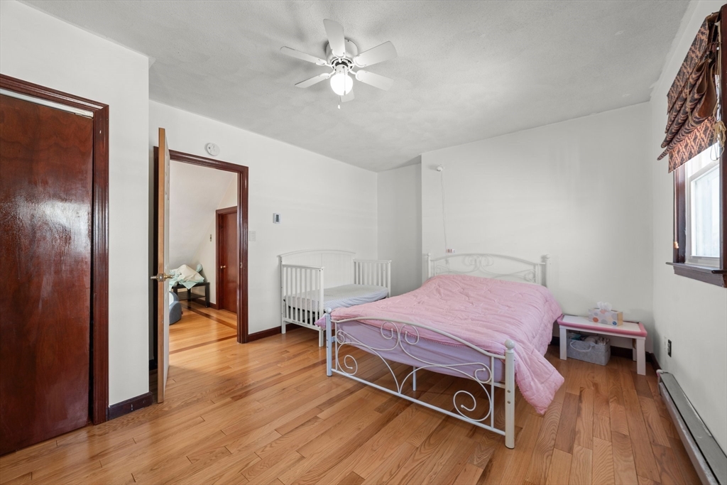 90 Florence St, Everett