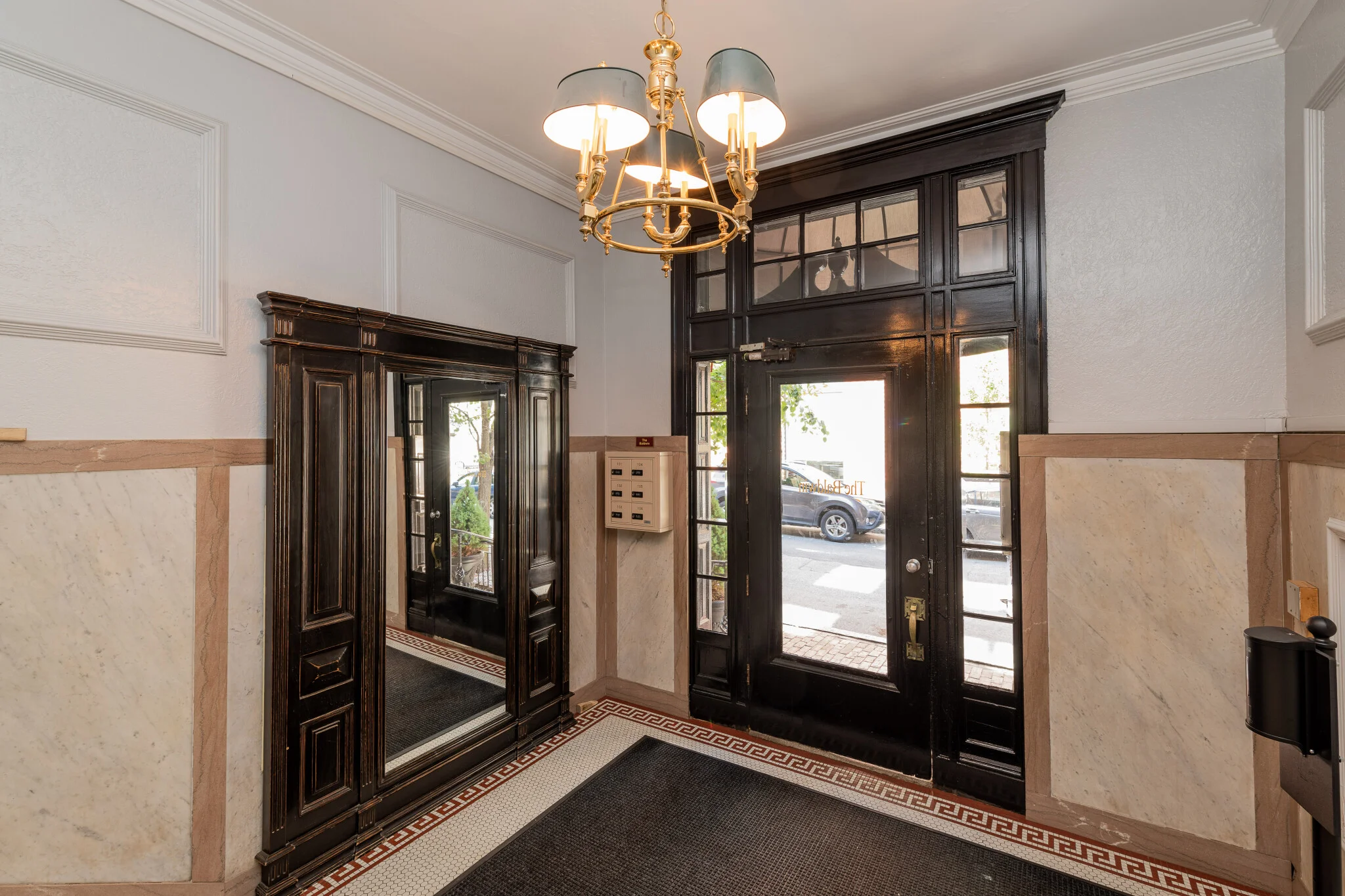 49 Worthington St, Mission Hill