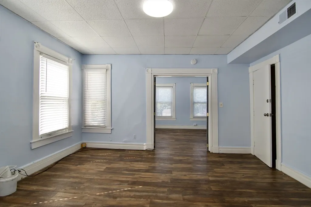 425 Taylor St, Springfield