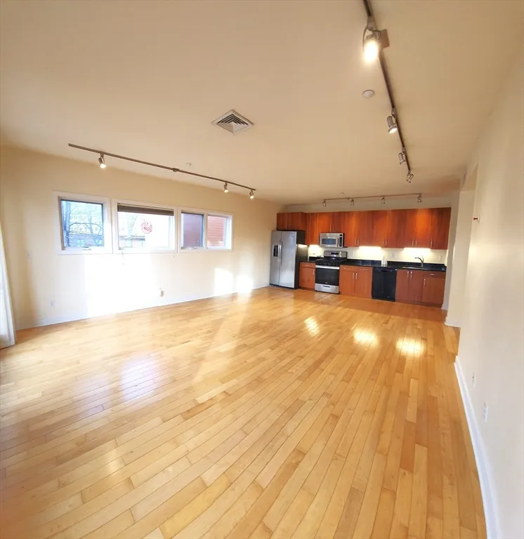 24 Bay State Rd, Cambridge Highlands