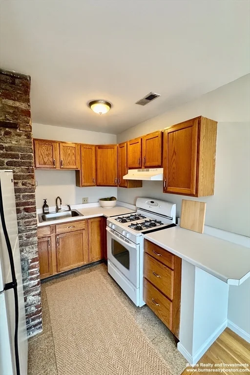 506 East 8th, South Boston