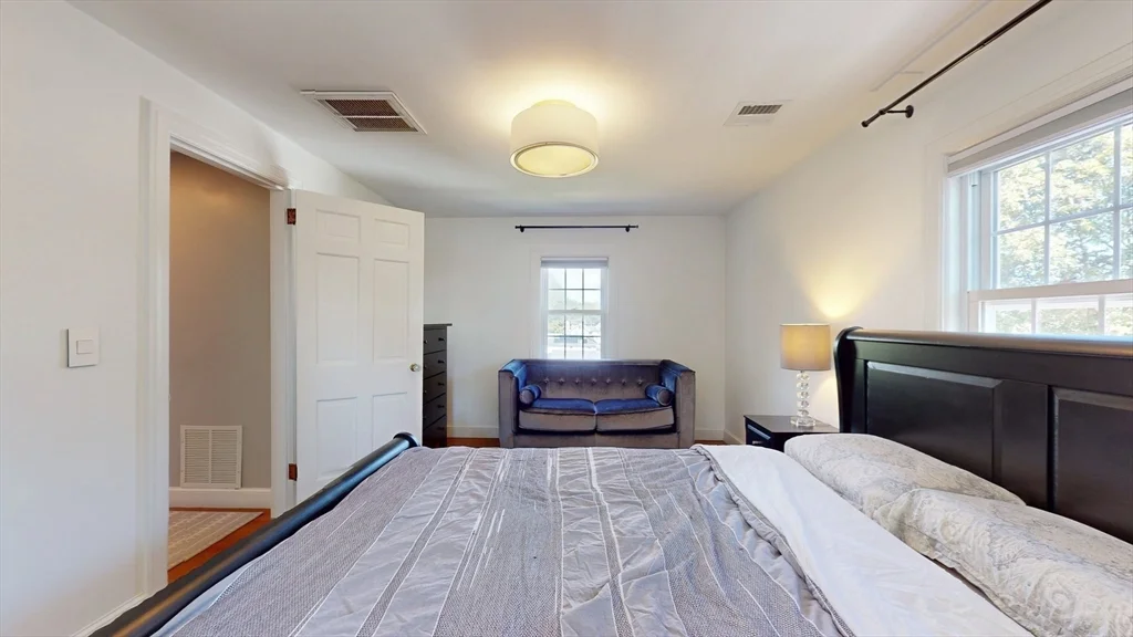 49 Ripley Rd, Medford