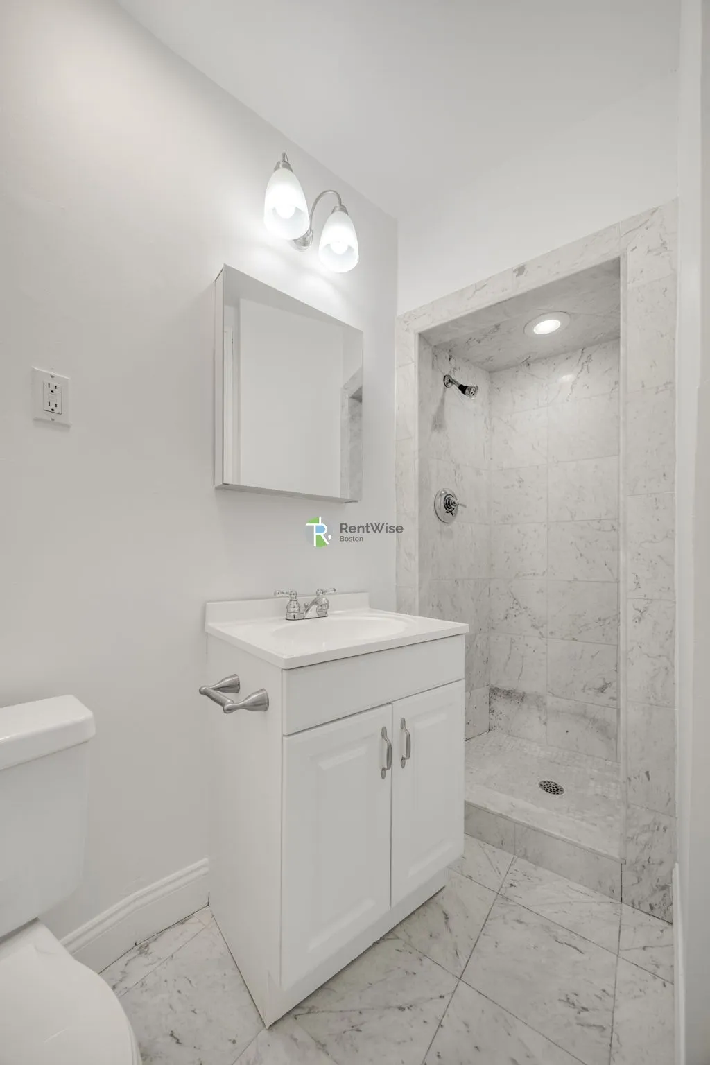 92 Charles St, Beacon Hill