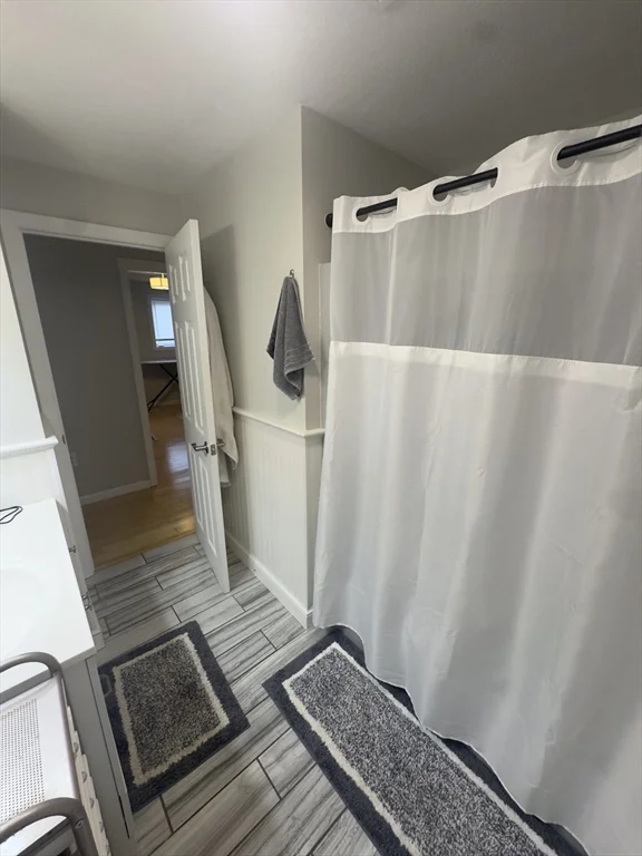 19 Skyline Dr, Malden